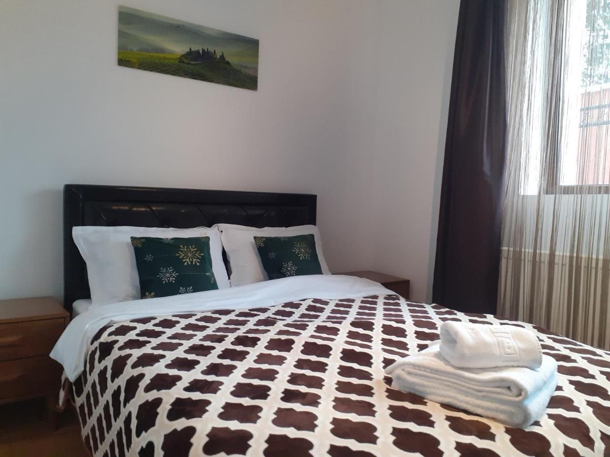 R-House Appartement Braşov Buitenkant foto
