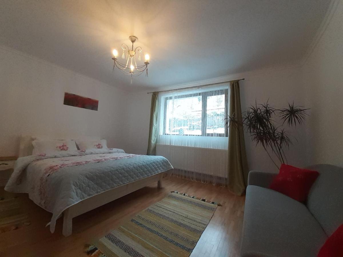 R-House Appartement Braşov Buitenkant foto
