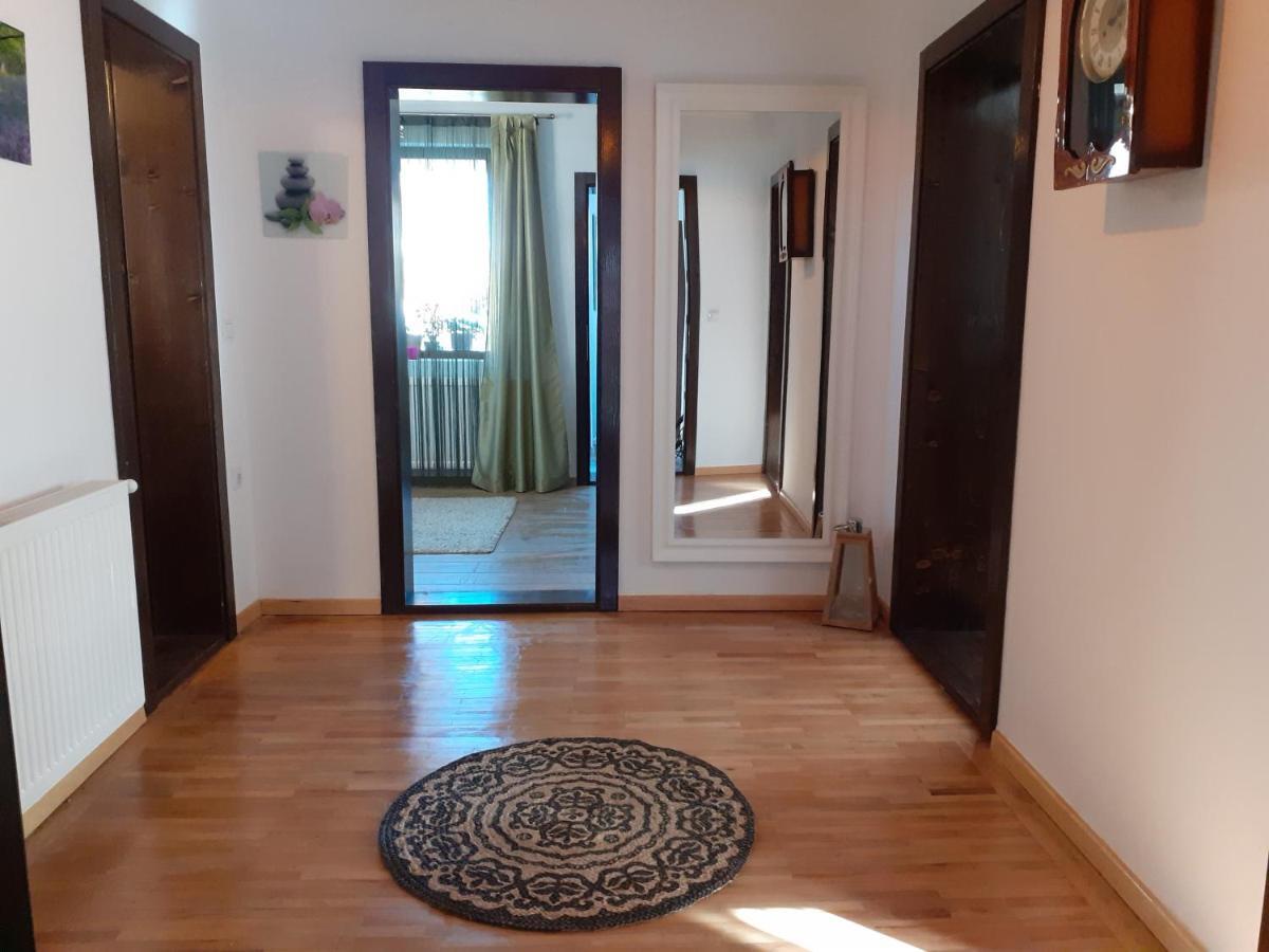 R-House Appartement Braşov Buitenkant foto